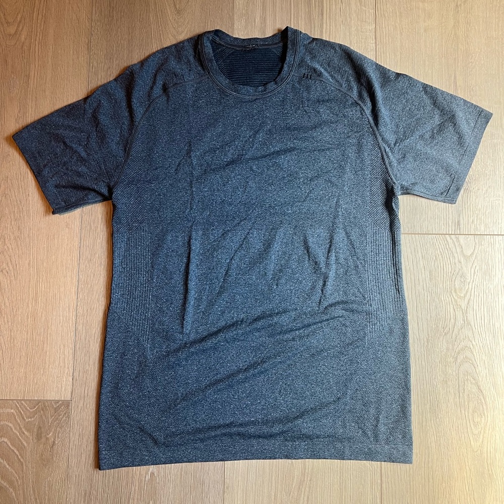 Men’s Lululemon Shirt